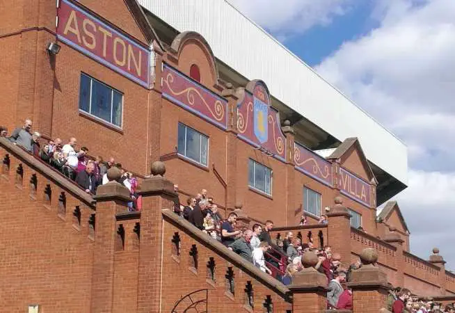 You are currently viewing Aston villa sur RS Pinterest: My Old Man Said blog